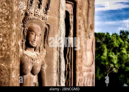 Budha sculture del tempio di Angkor Wat in Cambogia Foto Stock