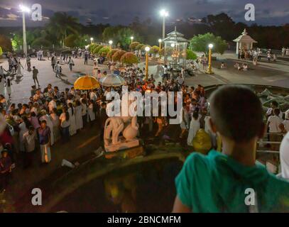 Vollmondfest bei einer Reise auf Sri Lanka Foto Stock