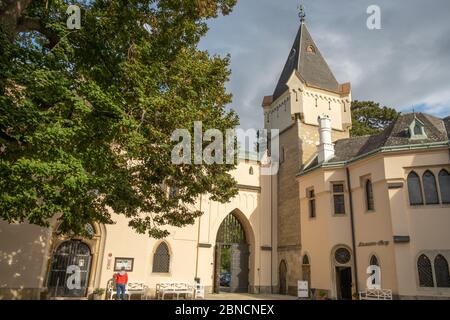 Austria bassa, Austria - 10 ottobre 2019: Veduta di Franzensburg, un castello a Laxenburg, Austria bassa. Foto Stock