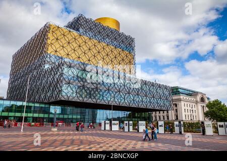 La nuova Biblioteca di Birmingham in Centenary Square prima della sua apertura nel settembre 2013, Birmingham, Inghilterra Foto Stock
