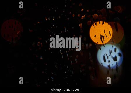 Astrazione, rosso, arancione, blu, cerchio, divorzi, linee, riflessione, sfondo nero Foto Stock