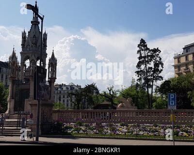 Brunswick Monumento a Ginevra, Svizzera contro un cielo nuvoloso Foto Stock