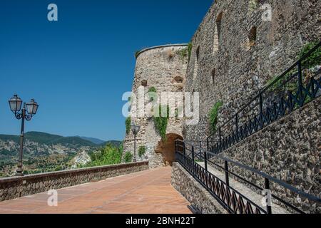 Antico castello medievale a Squillace Calabria Foto Stock