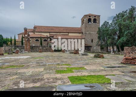 Esterno della Cattedrale di San Giustus Trieste (Basilica Cattedrale di San giusto Martire) nella regione autonoma del Friuli-Venezia Giulia Foto Stock