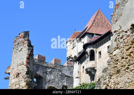 Il castello del Liechtenstein è un castello vicino alla bassa Austria, al confine con Vienna. Si trova ai margini della Wienerwald (Foresta viennese). Fu costruito nel 12 Foto Stock