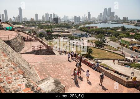 Vista dal Castillo de San Felipe de Barajas, Cartagena, Dipartimento di Bolivar, Colombia, Sud America Foto Stock