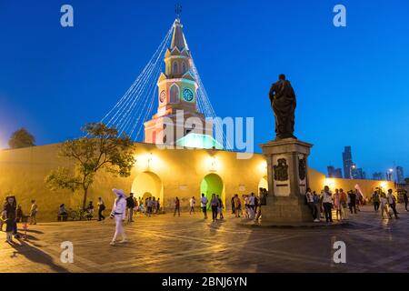 Monumento della Torre dell'Orologio di notte, patrimonio dell'umanità dell'UNESCO, Cartagena, Dipartimento di Bolivar, Colombia, Sud America Foto Stock