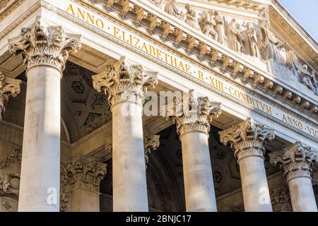 The Royal Exchange nella città di Londra, Londra, Inghilterra, Regno Unito, Europa Foto Stock