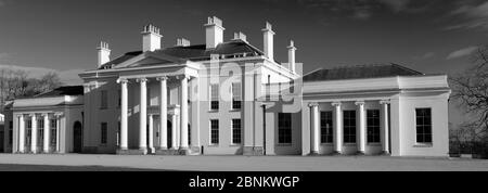 Vista estiva di Hylands House, Hylands Park, London Road, Writtle, Chelmsford City, Essex, Inghilterra Foto Stock