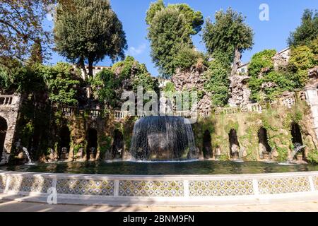 La Fontana dell'Ovato , Villa d'Este, giardino rinascimentale italiano, Tivoli, Italia Foto Stock