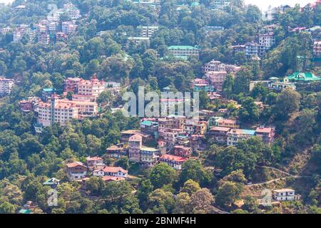 Il bellissimo paesaggio di Shimla in Himachal Pradesh, India. Bellezza naturale di Shimla Himachal Pradesh India. La migliore destinazione per la luna di miele per le coppie. Foto Stock