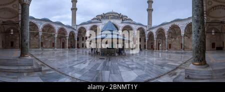 Turchia, Istanbul, comune di Fatih, quartiere di Fatih, Moschea Fatih Foto Stock