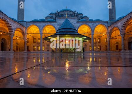 Turchia, Istanbul, comune di Fatih, quartiere di Fatih, Moschea Fatih Foto Stock