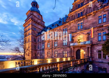 Johannisburg Castle, Schlossplatz, Natale, crepuscolo, ora blu, Aschaffenburg, Franconia, Baviera, Germania, Europa Foto Stock