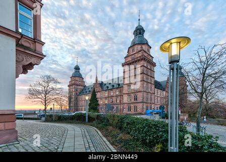 Johannisburg Castello, Schlossplatz, ora blu, crepuscolo, Aschaffenburg, Franconia, Baviera, Germania, Europa Foto Stock