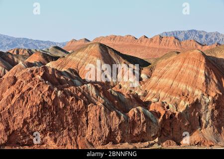 La forma del terreno di Tassels-of-the-Yugur-Maiden dalla piattaforma di osservazione ricamata a colori. Zhangye Danxia-Qicai Scenic Spot-Gansu-China-0879 Foto Stock