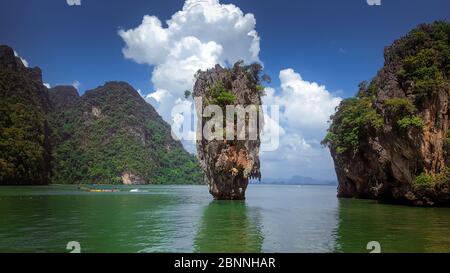 Khao Phing Kan Island - Isola di James Bond - Parco Nazionale Ao Phang Nga a Phuket, Thailand19/11/2019 Foto Stock