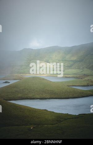 Azzorre, Corvo, paesaggio, colline, crateri, lago Foto Stock