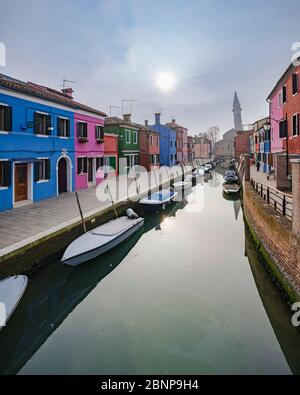 Burano, Venezia, Isola, Veneto, Italia, Italia settentrionale, colorate case di pescatori, Europa Foto Stock