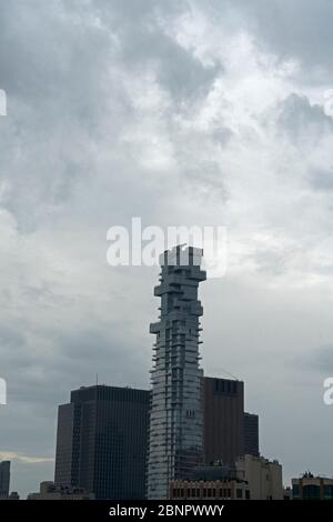 Un edificio di appartamenti a 60 piani al 56 di Leonard St. E' l'edificio piu' alto nel quartiere Tribeca di Manhattan. È stato progettato da Herzog & de Meuron. Foto Stock