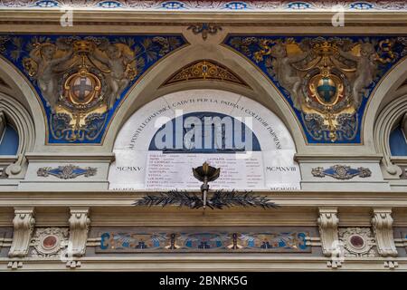 Interno dell'Ufficio postale (ex teatro) di Parma. Emilia Romagna, Italia, Europa. Foto Stock