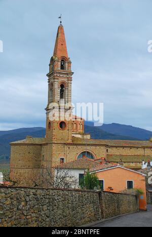 La Chiesa San Giuliano nella cittadina collinare toscana di Castiglion Fiorentino in Italia Foto Stock