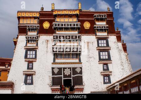 All'interno del palazzo Potala, ex residenza Dalai lama a Lhasa in Tibet. Il Potala Palace è una fortezza di dzong nella città di Lhasa, in Tibet. Era il Foto Stock