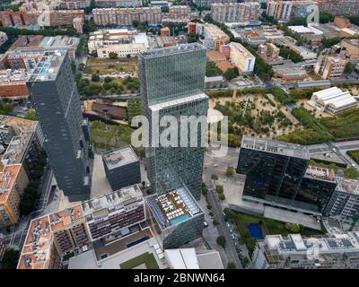 Poblenou vista aerea Me by Sol Melia Hotel e Parco Centrale di Poblenou Barcellona Catalogna Spagna. Il Parco Centrale di Poblenou, "El Parc del CEN Foto Stock