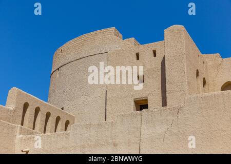 BAHLA, OMAN - 28 NOVEMBRE 2017: Vista del Forte Bahla, a Bahla, Oman Foto Stock