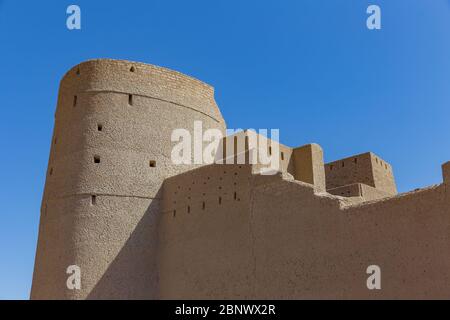 BAHLA, OMAN - 28 NOVEMBRE 2017: Vista del Forte Bahla, a Bahla, Oman Foto Stock