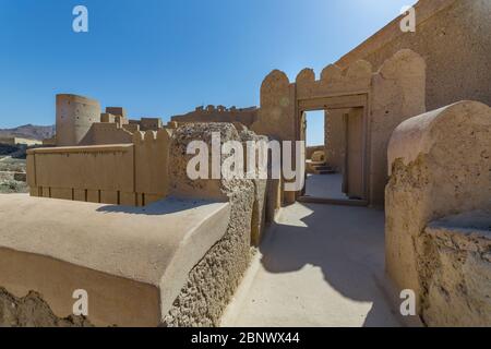 BAHLA, OMAN - 28 NOVEMBRE 2017: Vista del Forte Bahla, a Bahla, Oman Foto Stock