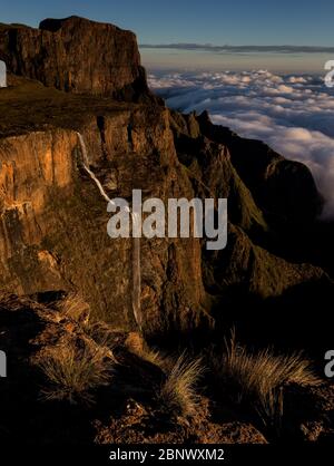 tugela cade dalla cima dell'anfiteatro, drakensberg, kwazulu natal Foto Stock