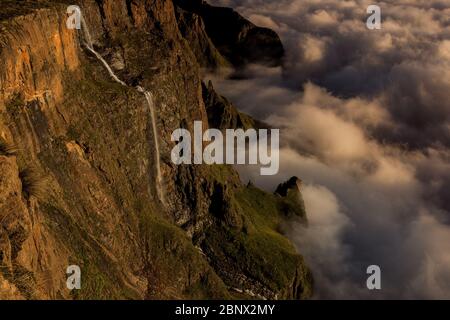 tugela cade dalla cima dell'anfiteatro, drakensberg, kwazulu natal Foto Stock