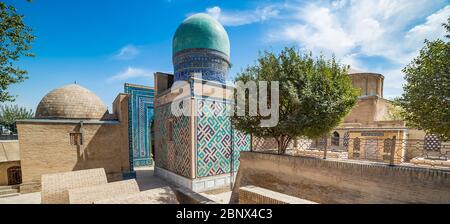 Shah-i-Zinda, la Tomba del Re vivente, un meraviglioso viale di mausolei a Samarcanda, Uzbekistan Foto Stock