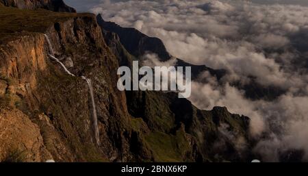 tugela cade dalla cima dell'anfiteatro, drakensberg, kwazulu natal Foto Stock