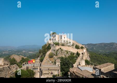 Castello Xativa Valencia Spagna muro castello situato in posizione strategica sulla cima di una montagna in Via Augusta strada Foto Stock