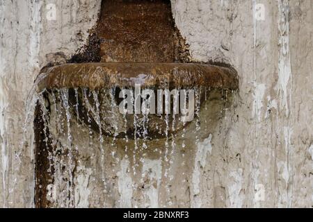 Brunnen im öffentlichen Wasserparadies nel Baden-Baden Foto Stock