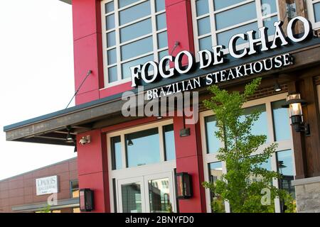 Un cartello con il logo all'esterno di un ristorante Fogo de Chao situato a King of Prussia, Pennsylvania, il 4 maggio 2020. Foto Stock