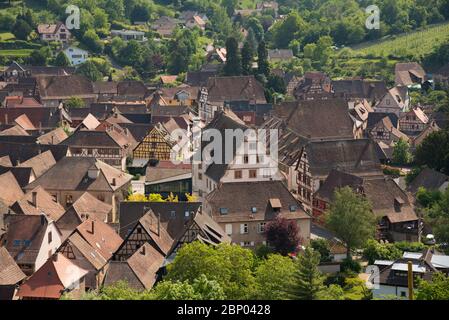 Villaggio di Andlau in alsazia in francia Foto Stock