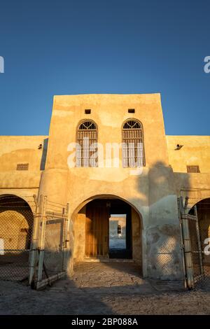 Un ingresso al porto storico di al-Uqair in Arabia Saudita. Foto Stock