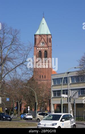 Die Kirche 'aria, Hilfe der Christen' in der Flankenschanze Ecke Galenstraße a Berlino-Spandau. Foto Stock