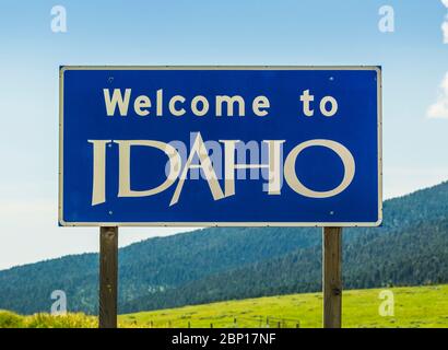 Cartello dello stato dell'Idaho all'ingresso dello stato vicino alla superstrada. Foto Stock