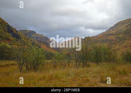 Gole di Glen Nevis e sentiero per le cascate di Steall, Scozia Foto Stock