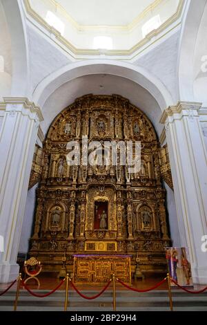 Altare maggiore della Cappella del terzo Ordine di San Francesco, (Cappella Orden di Tercera di San Francesco), Cuernavaca, Messico Foto Stock