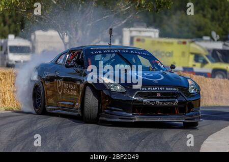 Darren Kelly nella sua auto 2011 TTT Auto Engineering Nissan R35 GTR 900hp Drift. Foto Stock