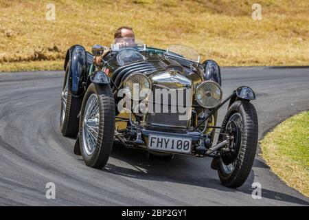 1931 Riley 9 Special Convertibile con conducente Rob McNair. Foto Stock