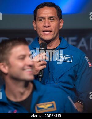 Il 27 settembre 2018, il candidato astronauta Frank Rubio ha partecipato a un episodio dal vivo di "Watch This Space" presso la sede della NASA. Il 2017 Astronaut Candidate Class ha iniziato il loro programma di addestramento biennale, preparandosi per le future missioni a bordo della stazione spaziale Internazionale e oltre. Foto Stock