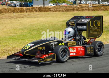 Jared Parker nel 2018 University of Canterbury Motorsport 18-C racer. Foto Stock