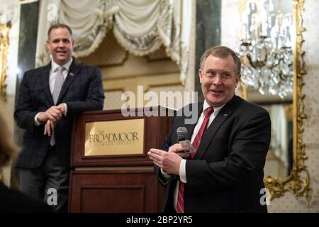 Simposio spaziale - All Hands Meeting il Vice Amministratore della NASA Jim Morhard commenta un incontro di agenzia al Simposio spaziale, lunedì 8 aprile 2019, presso il Broadmoor Hotel di Colorado Springs, Colorado. Erano presenti funzionari della NASA provenienti da centri della NASA in tutto il paese. Foto Stock