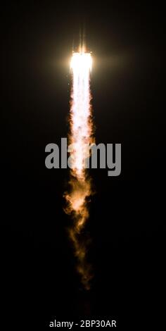 Expedition 55 lancio il razzo Soyuz MS-08 viene lanciato con Expedition 55 Soyuz Comandante Oleg Artemyev di Roscosmo e ingegneri di volo Ricky Arnold e Drew Feustel della NASA, mercoledì 21 marzo 2018 al Cosmodrome di Baikonur in Kazakistan. Artemyev, Arnold e Feustel trascorreranno i prossimi cinque mesi a vivere e lavorare a bordo della Stazione spaziale Internazionale. Foto Stock